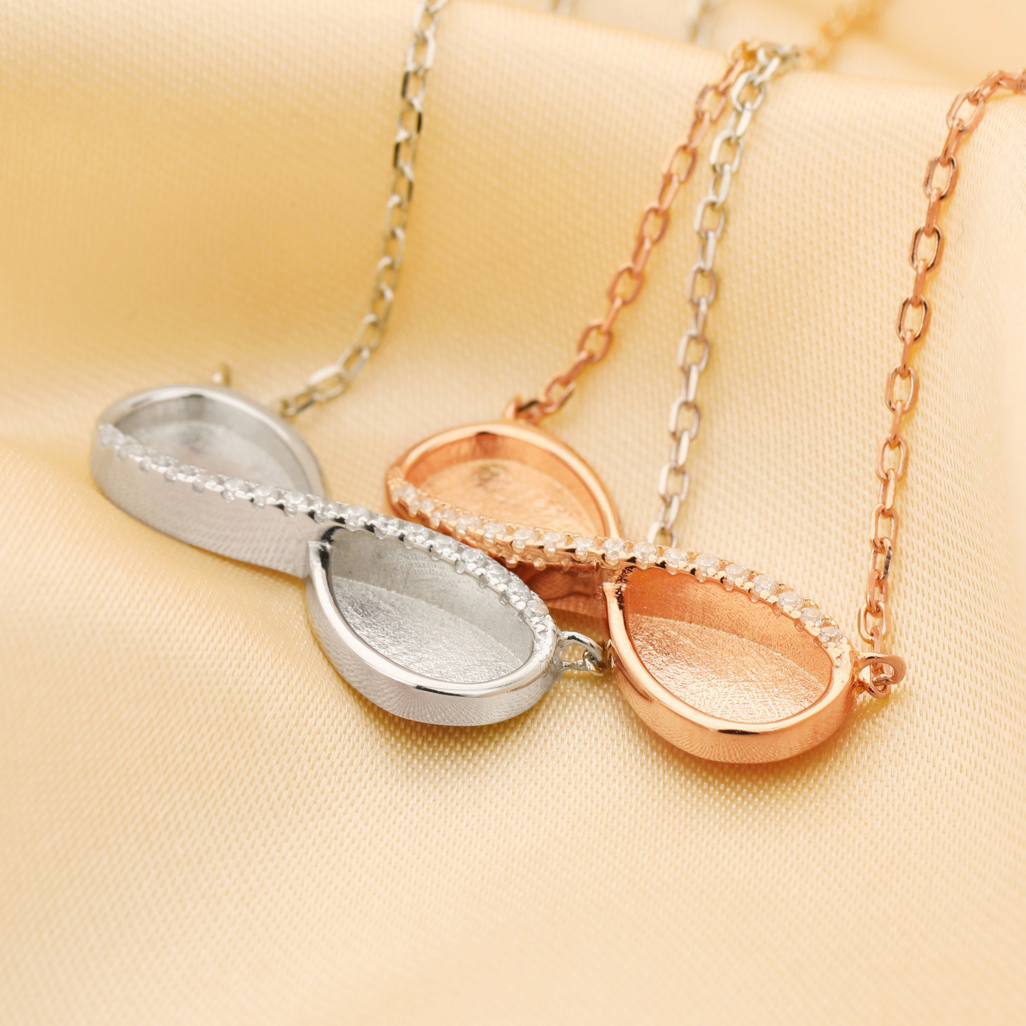 Keepsake Mother Milk Resin Inf – обзор и цена Bezels Set Pendant