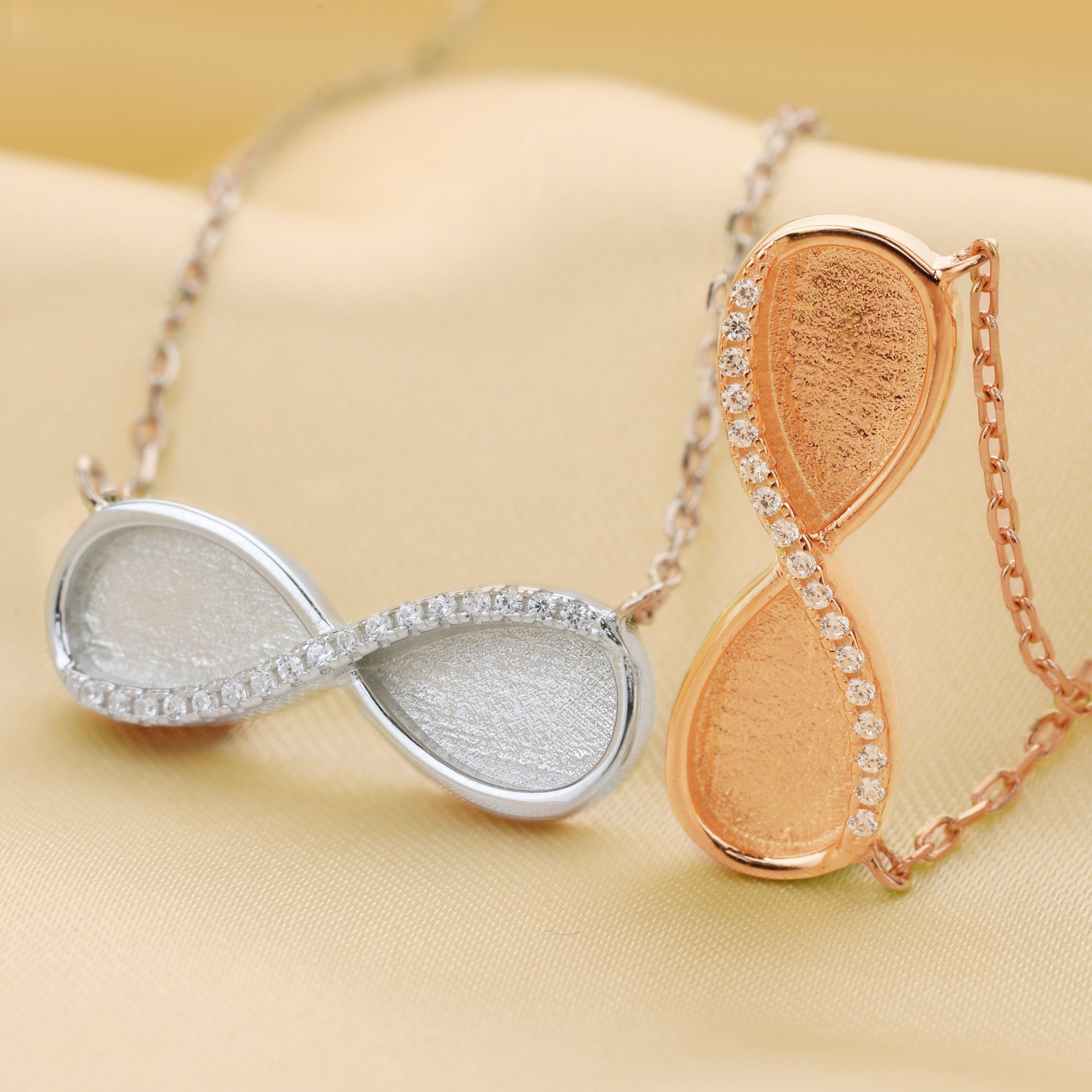 Keepsake Mother Milk Resin Inf – обзор и цена Bezels Set Pendant